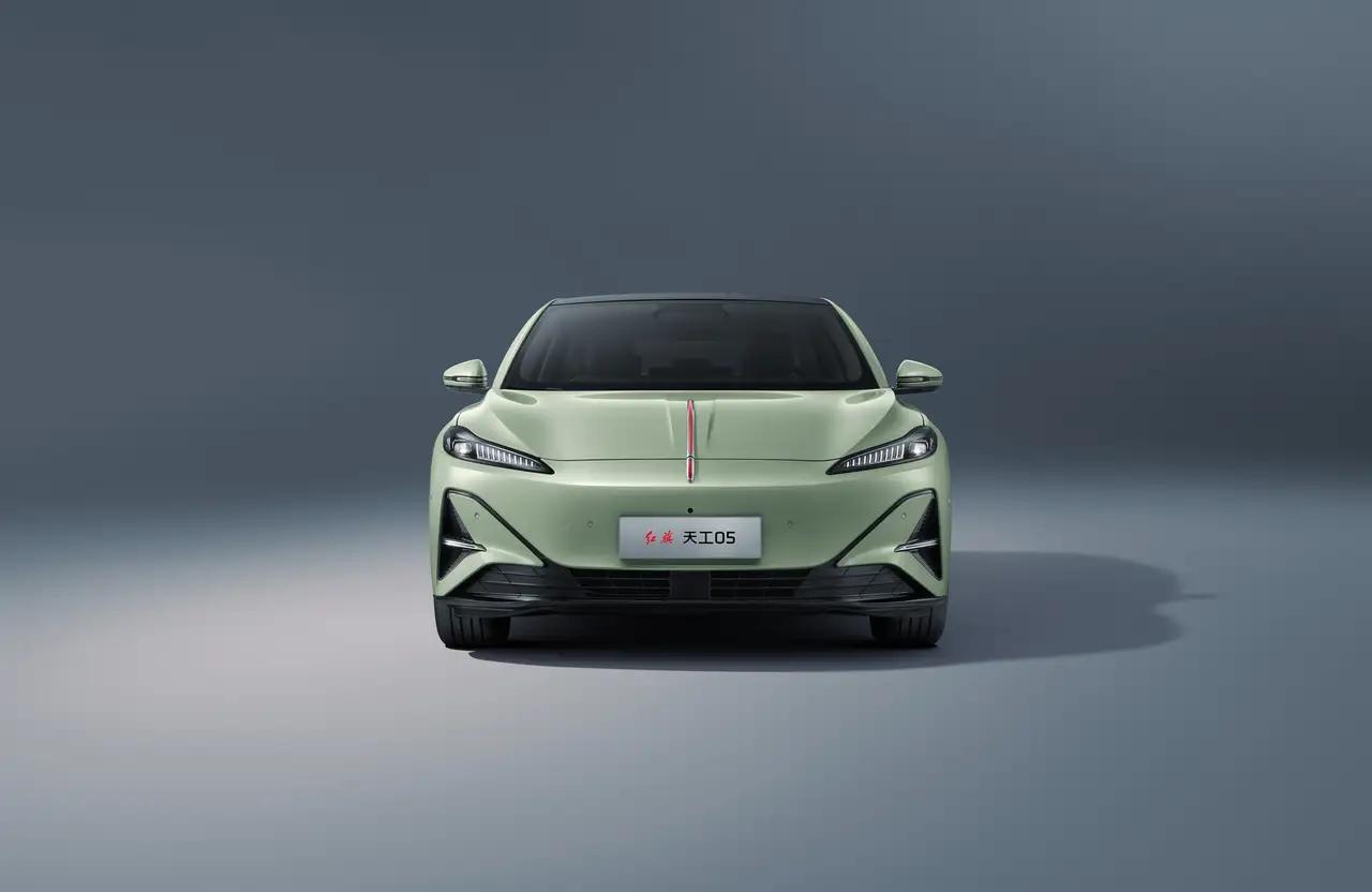 这就是赤裸裸的现实啊：电车1年电费1000元！油车1年油费10000元！电