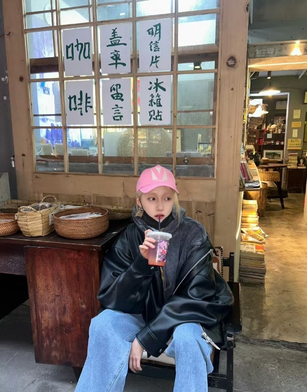 失踪人口回归！是金发齐时！晓彤终于营业了！连额头上一直舍不得剃掉的胎毛都剃掉了！