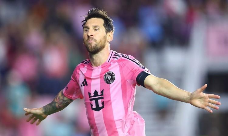 “武磊附体”，世界球王梅西超级大单刀不进，阿根廷国家队明年想要卫冕成奢望。美职联