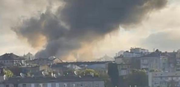 很多人好奇，俄罗斯天天空袭乌克兰，但是为什么乌克兰依旧是一副“不痛不痒”的样？说