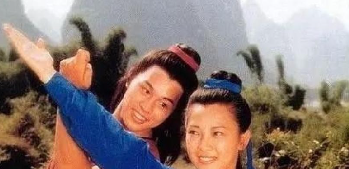 8月18日，李连杰刚宣布正式出院1，没想到第二天就因大女儿婚礼被推上风口浪尖7。
