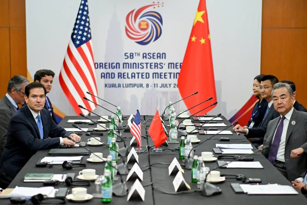 德国之声今天（7月11日）下午报道称：“美国国务卿卢比奥与中国外长王毅在马来西亚