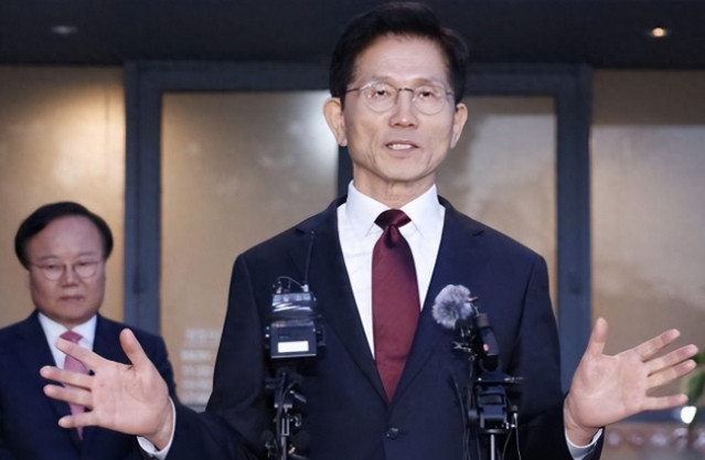 韩国大选候选人金文洙表示：韩国执政党若这样下去，将同归于尽！