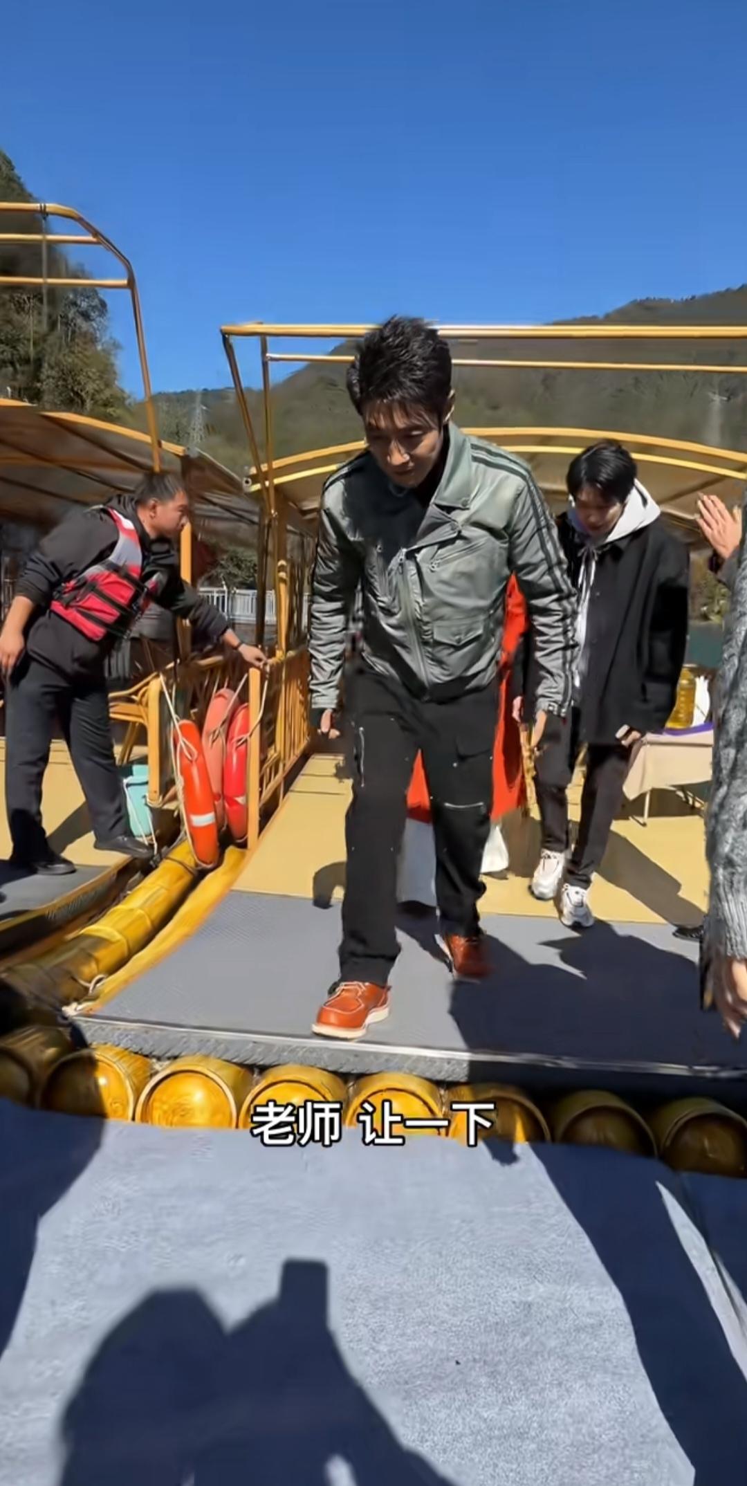 撒老师，一直喜欢这样的工装裤。