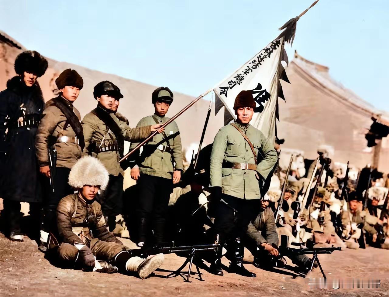 九一八事变发生后，东北最早反击日本鬼子的两个英雄，一个是马占山，一个是冯占海，一