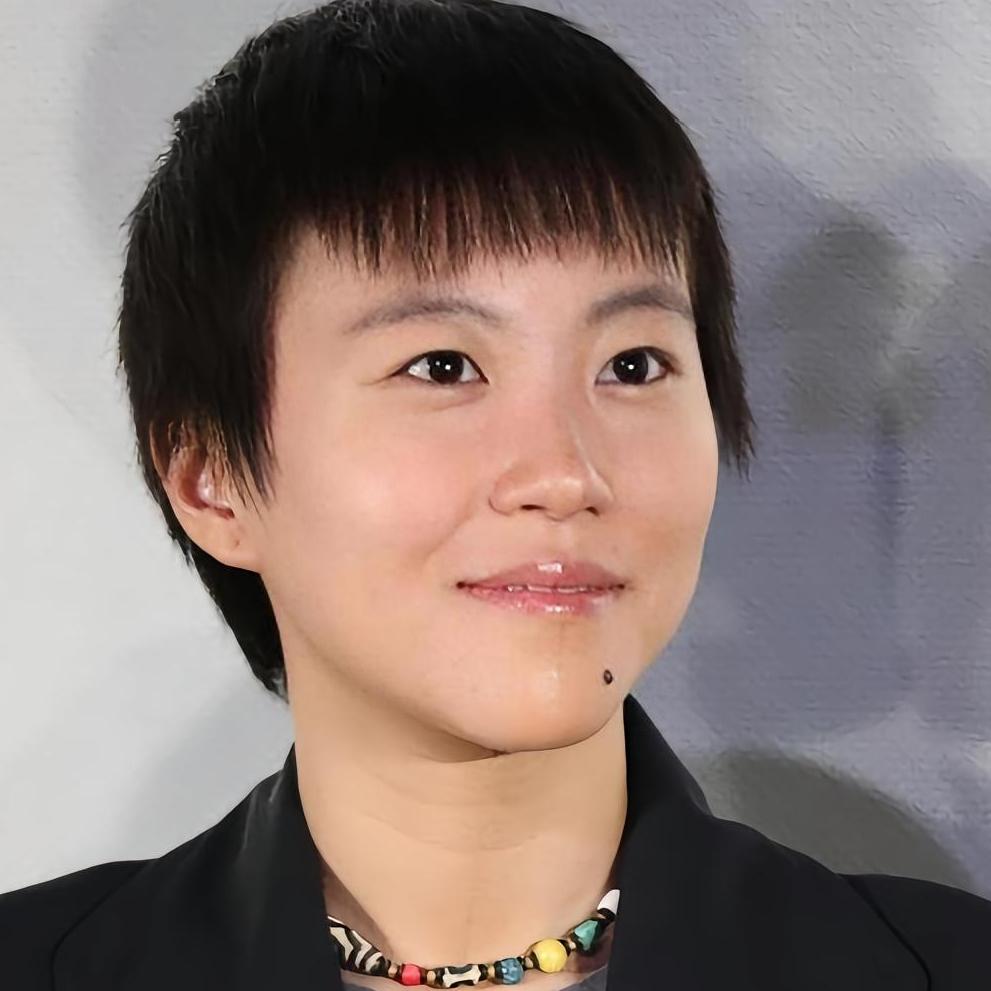 昨晚李亚鹏直播,窦靖童就露了30秒,销售额直接从5000万冲到1.2亿!也