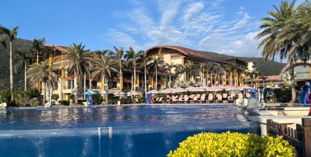 如果你想逃避美国“斩杀线”的夺命连环杀，其实有一个办法，就是避开美国的信用体系，