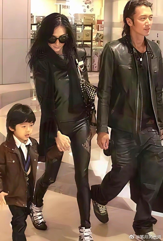 压垮张柏芝谢霆锋婚姻的，不是艳照门，而是一顿饭。据导演王晶回忆，2