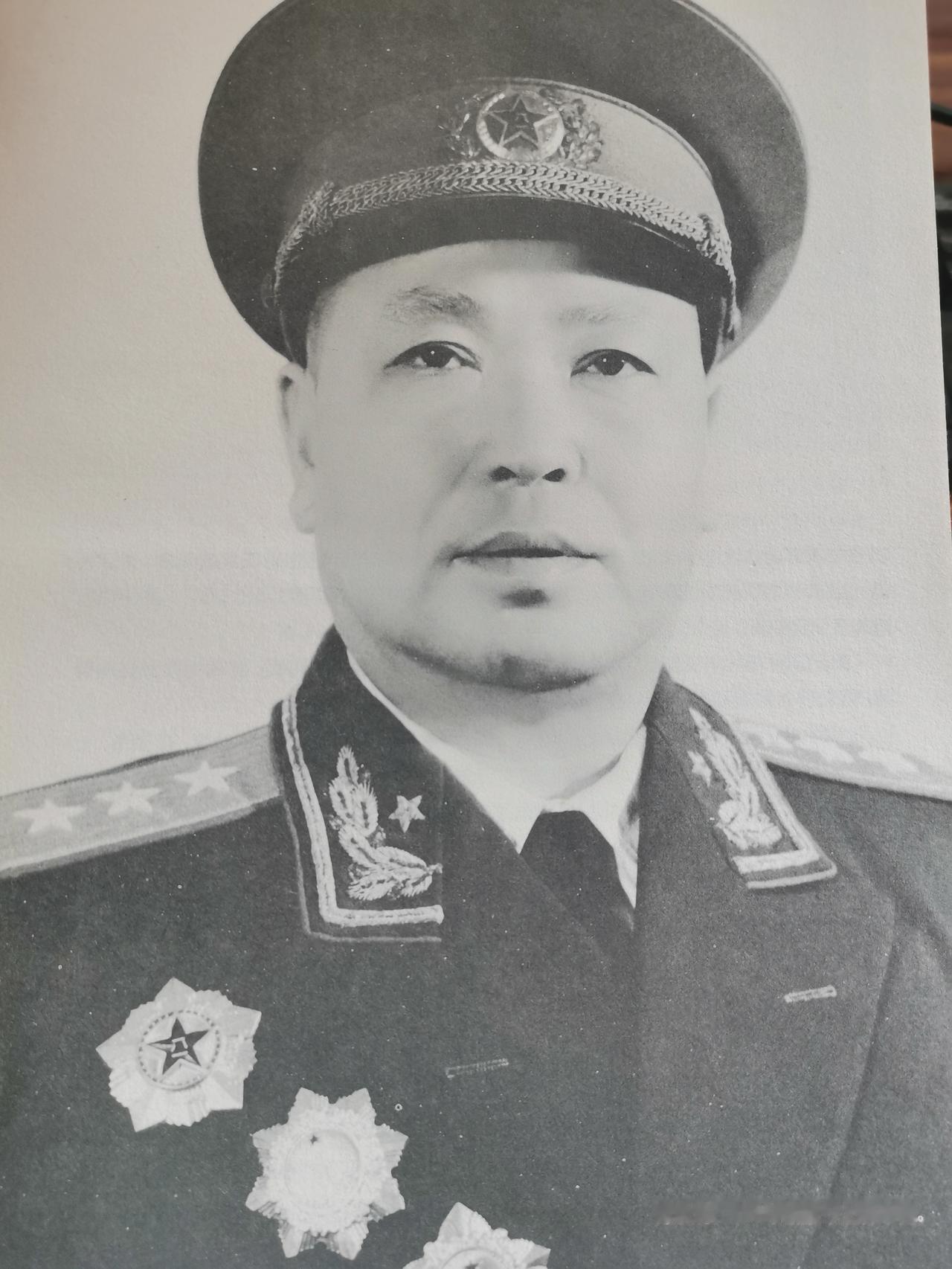 1981年，开国上将傅秋涛走到生命的尾声，他已经同胃癌抗争了6年。老将军临终前十