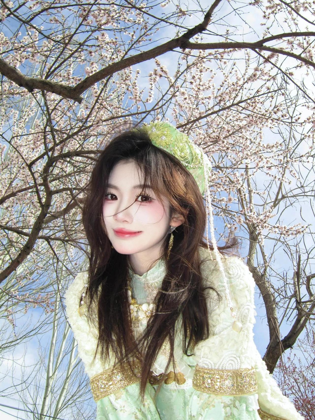 樱花树下温柔少女笑靥如花唯美樱花瞬间西域公主风