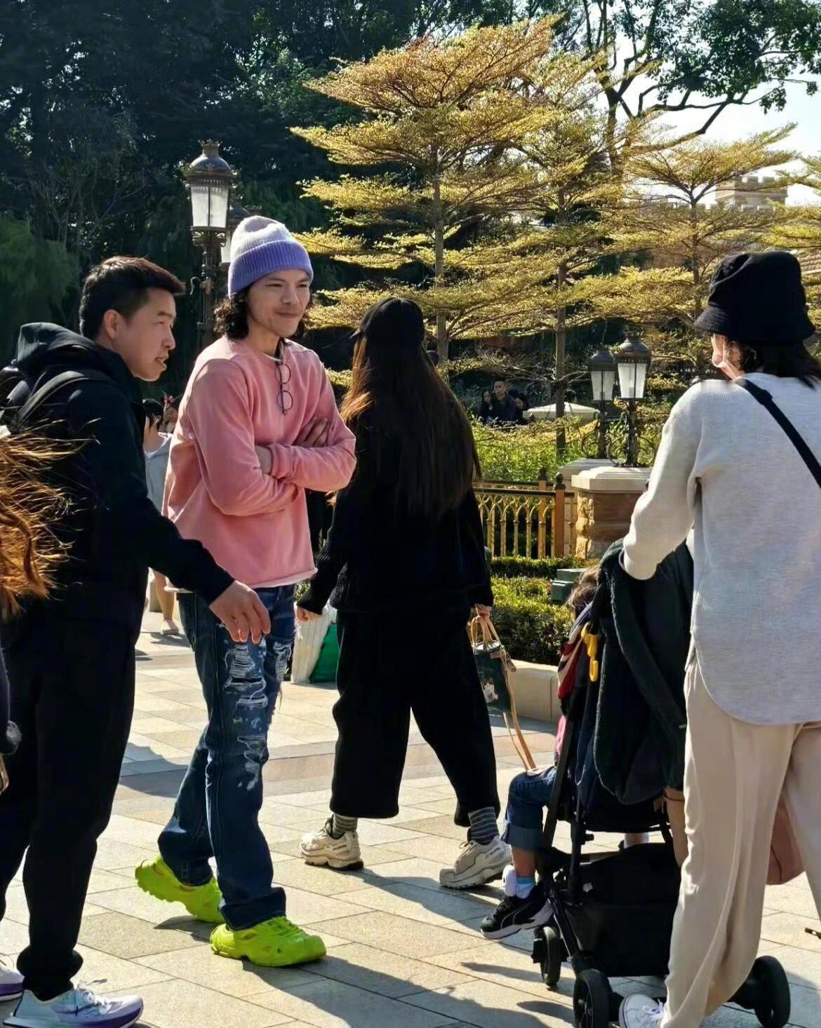 向佐郭碧婷从我的全世界路过啊啊啊啊啊啊啊啊，我说向佐和郭碧婷你俩简直从我的全世界