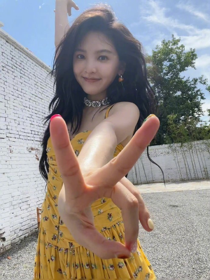 章若楠美少女的日常