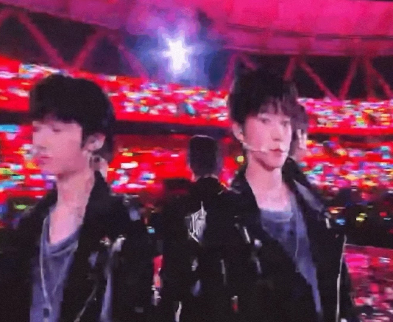 两张图放在一起只分享不评价