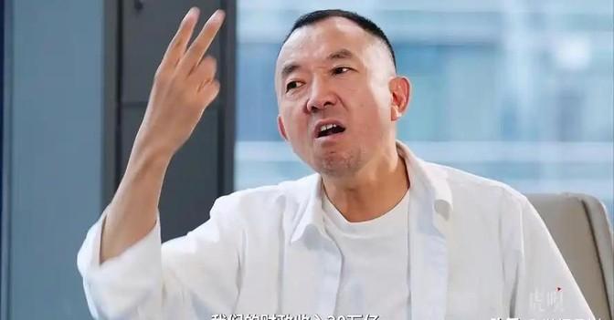 2015年，时任巴东县县长的刘冰在入狱前，对清华出身的陈行甲说道：“你不会做官，