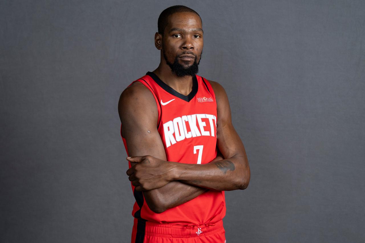 得亏赢了！杜兰特18中6仅得21分外加6板5助1断1帽填满数据栏11月4日