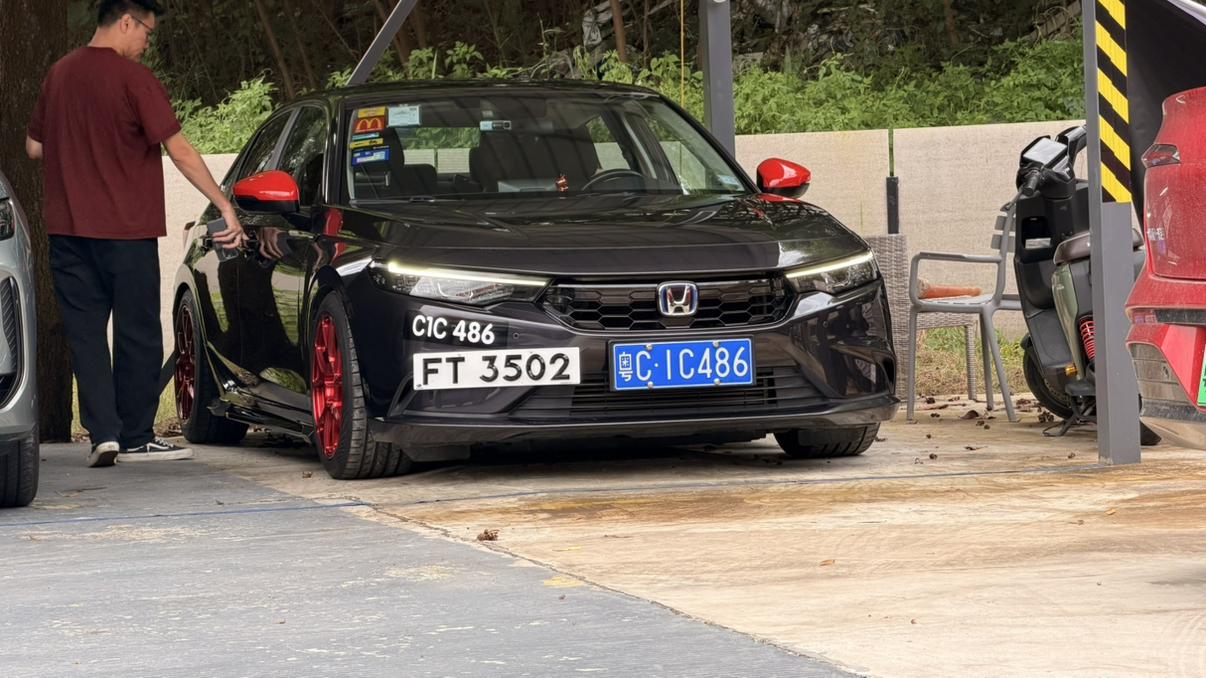 看一次就喜欢一次距离自己把“喜欢”拿下就差一次冲动的消费欲望但买回来又怕冷