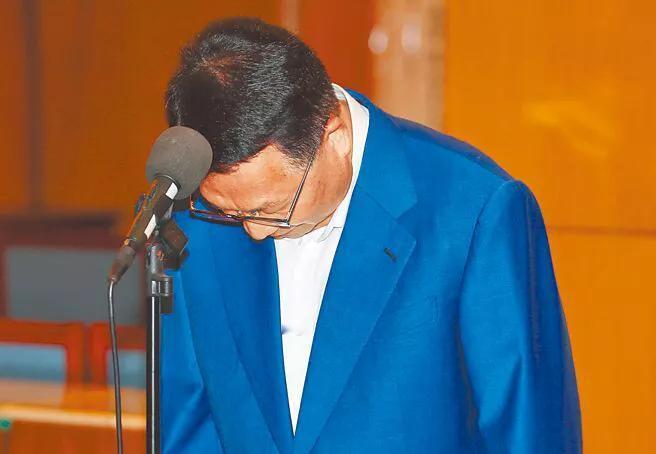 民进党前绿委陈欧珀行事作风屡传争议，但宜兰县选民结构偏绿，加上陈经营已久，得以连