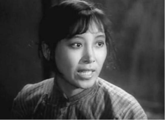 她曾是北京电影制片厂的当家女演员，却在78岁时被亲生儿子杀害，而儿子随后也选择了