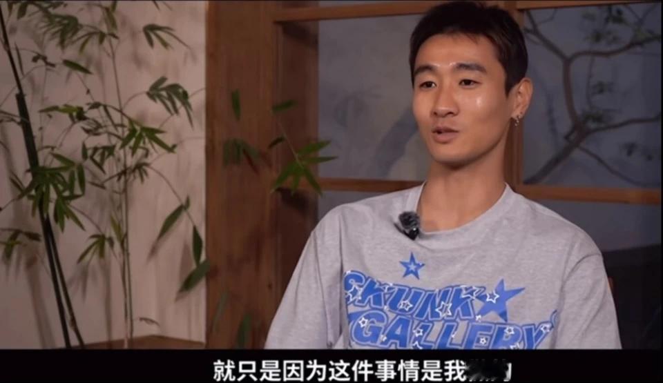 韦世豪无声反抗！[墨镜]9月11日罚单落地后，韦世豪没写小作文，他只把今年5月