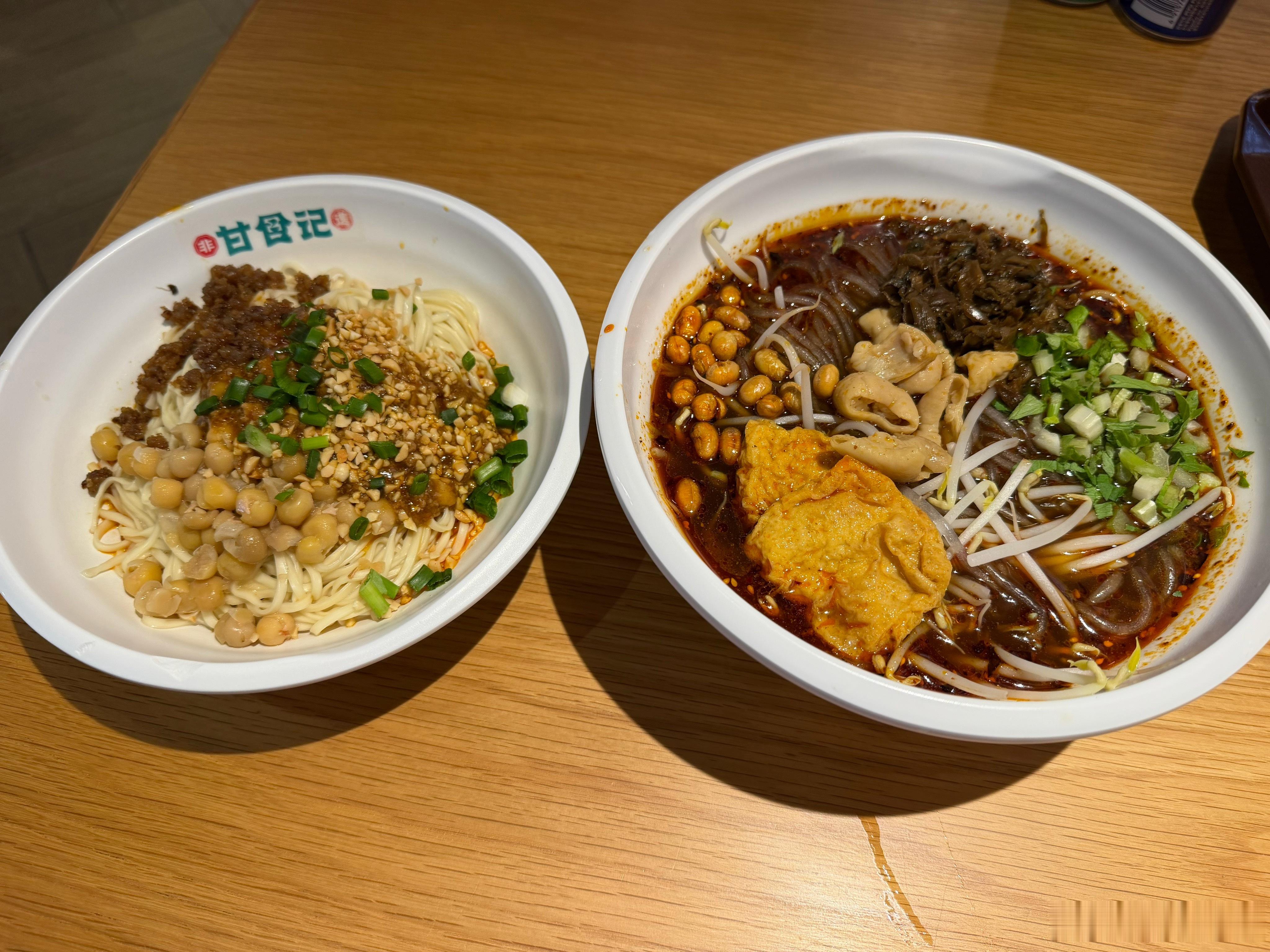 我点了两份主食。。 ​​​
