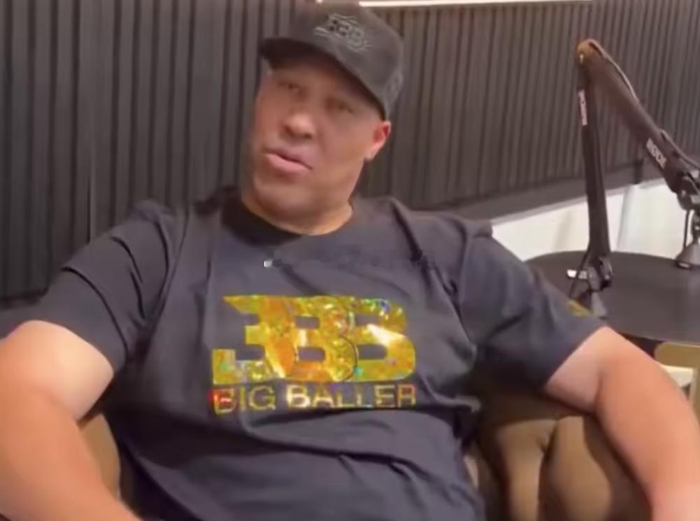 球爹LavarBall今日发布视频，回应了斯波对三球弄伤阿德巴约的指责。球爹表