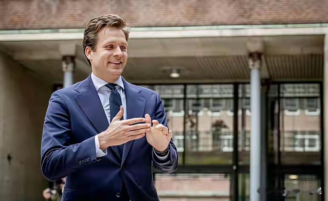 欧盟求锤得锤，中国干得漂亮！美联社消息，中国商务部周一宣布，将对欧盟进口的包