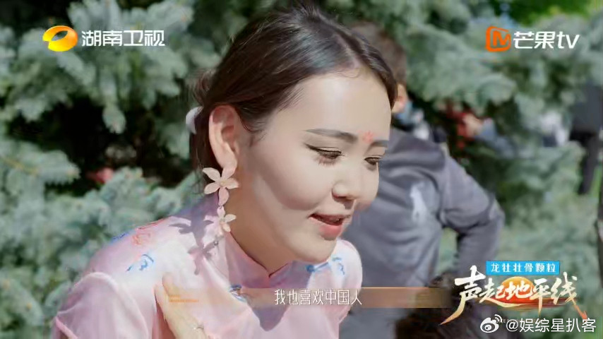 重庆火锅硬控外国留学生声起地平线无需言语相通，美味自有共鸣，重庆火锅用极致风味，