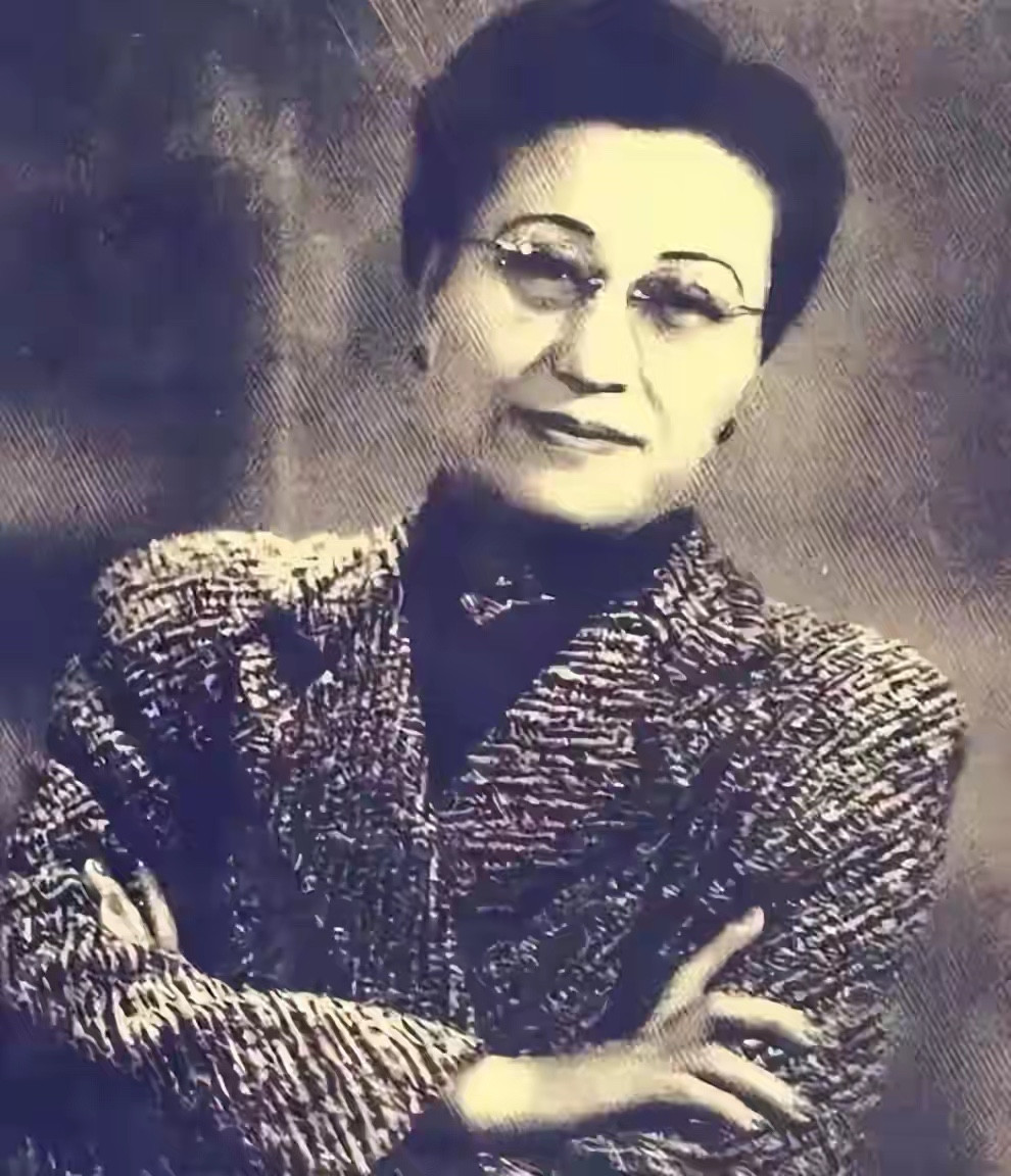 宋美龄晚年含泪说出真相：蒋介石一生最爱的女人竟然不是她！蒋介石日记里白纸黑字写着“见余爱姗姗而出，如
