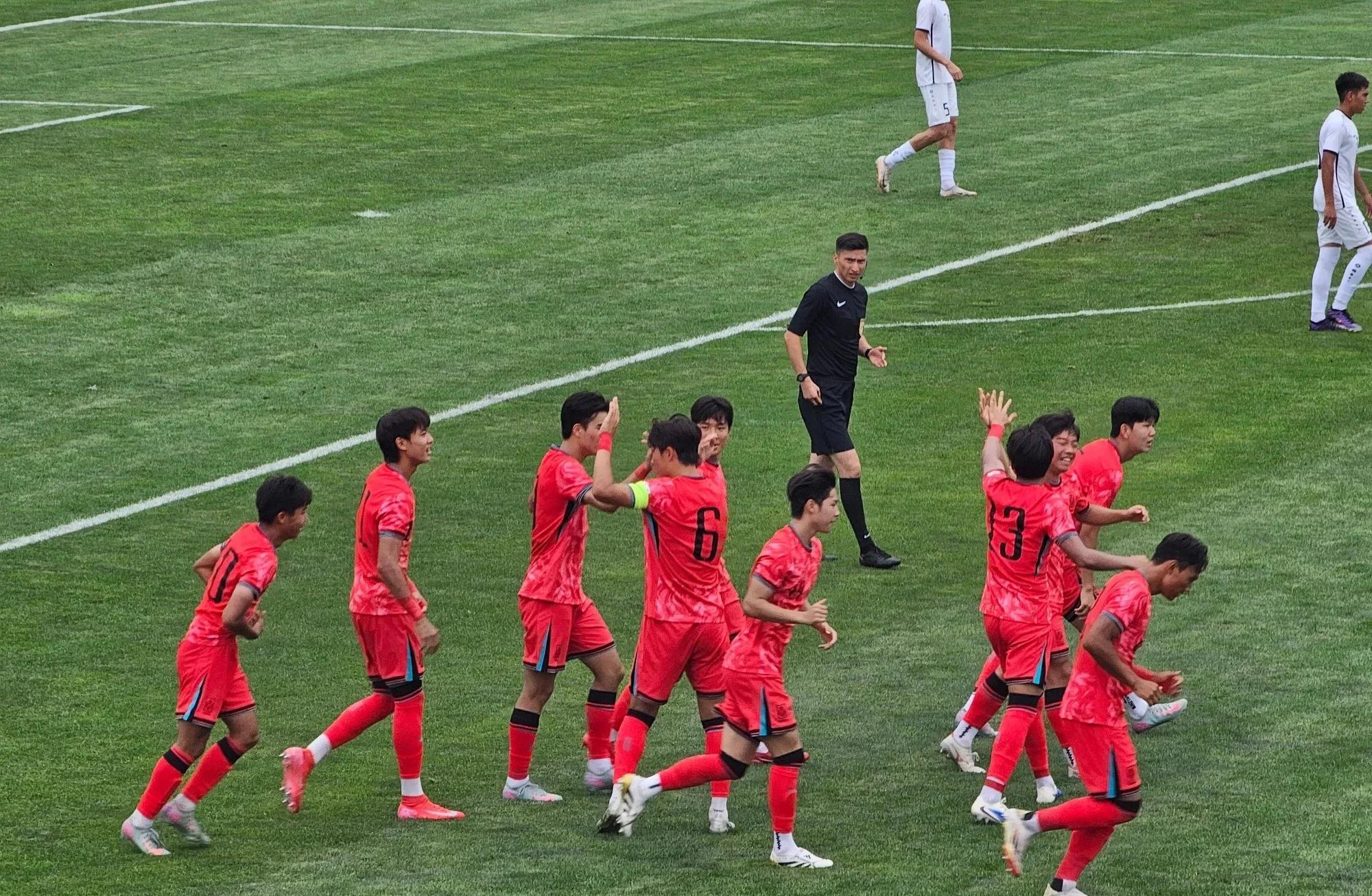 看了韩国U16和日本U16的比赛，韩国队变化很大。这场比赛让我对韩国这支09