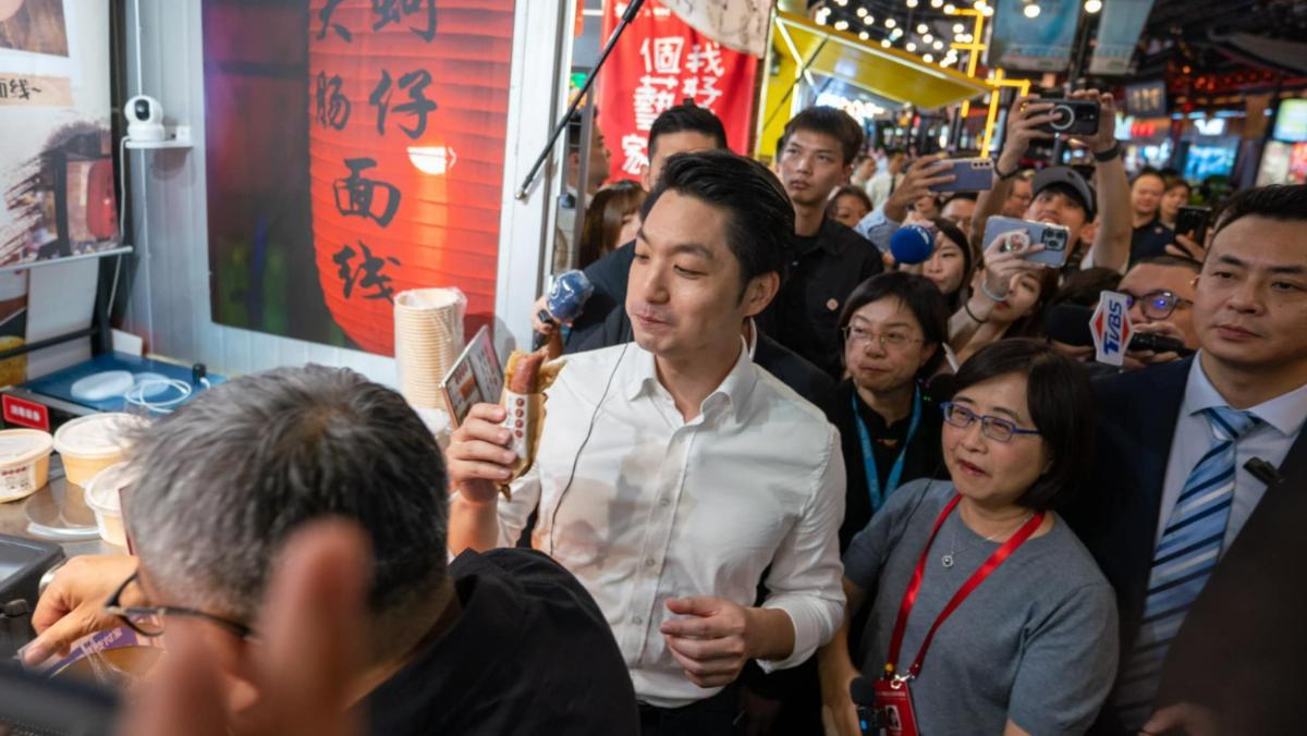 蒋万安上海“双城论坛”行程曝光！将夜访南京路步行街与民众近距离接触“双城论坛