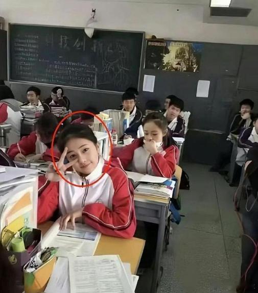 白鹿高中居然长这样？和现在完全一样嫩啊！