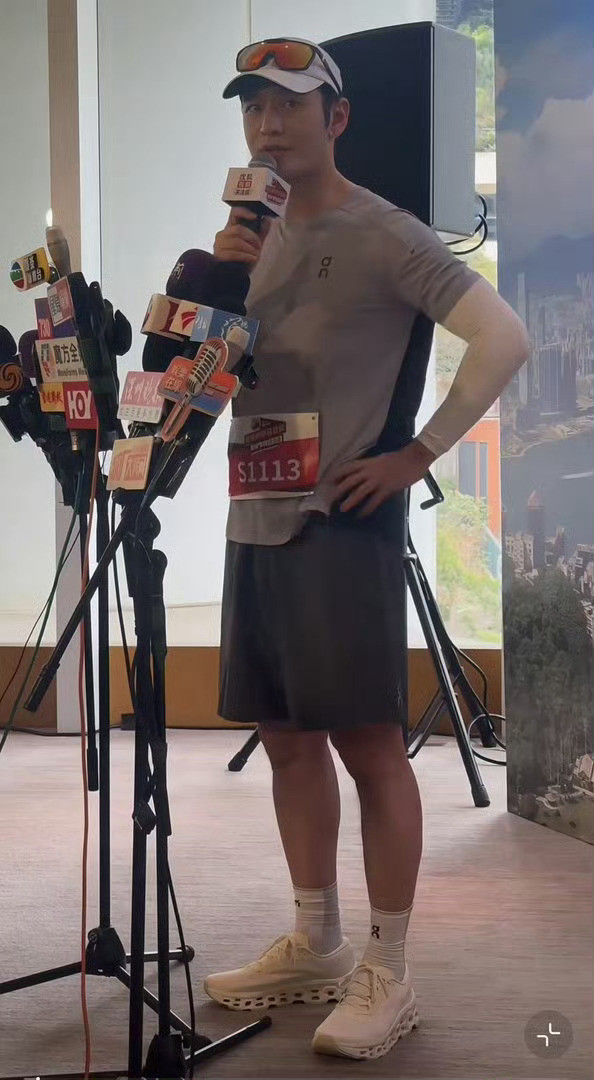 黄晓明回应没考上博士晓明哥这心态挺好，活到老学到老，虽然不知道学了个啥！