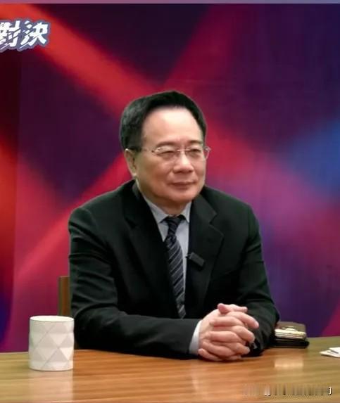 蔡正元终于等来了安慰的电话，但不是马英九的，而是柯文哲的。柯文哲说正元兄辛苦了