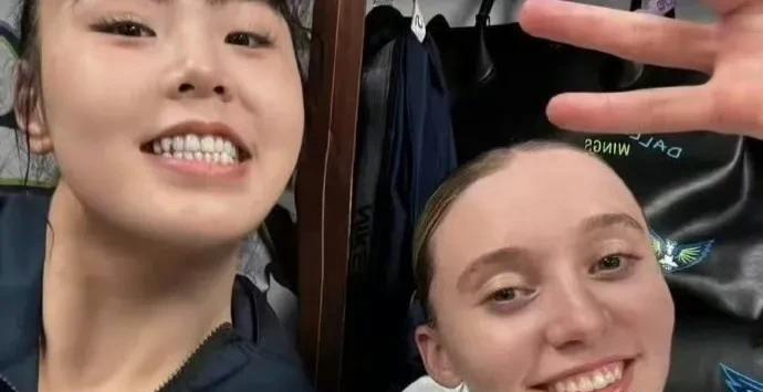 佩奇布克斯被李月汝征服了，她很享受两人之间的挡拆配合。达拉斯飞翼队自从得到李月
