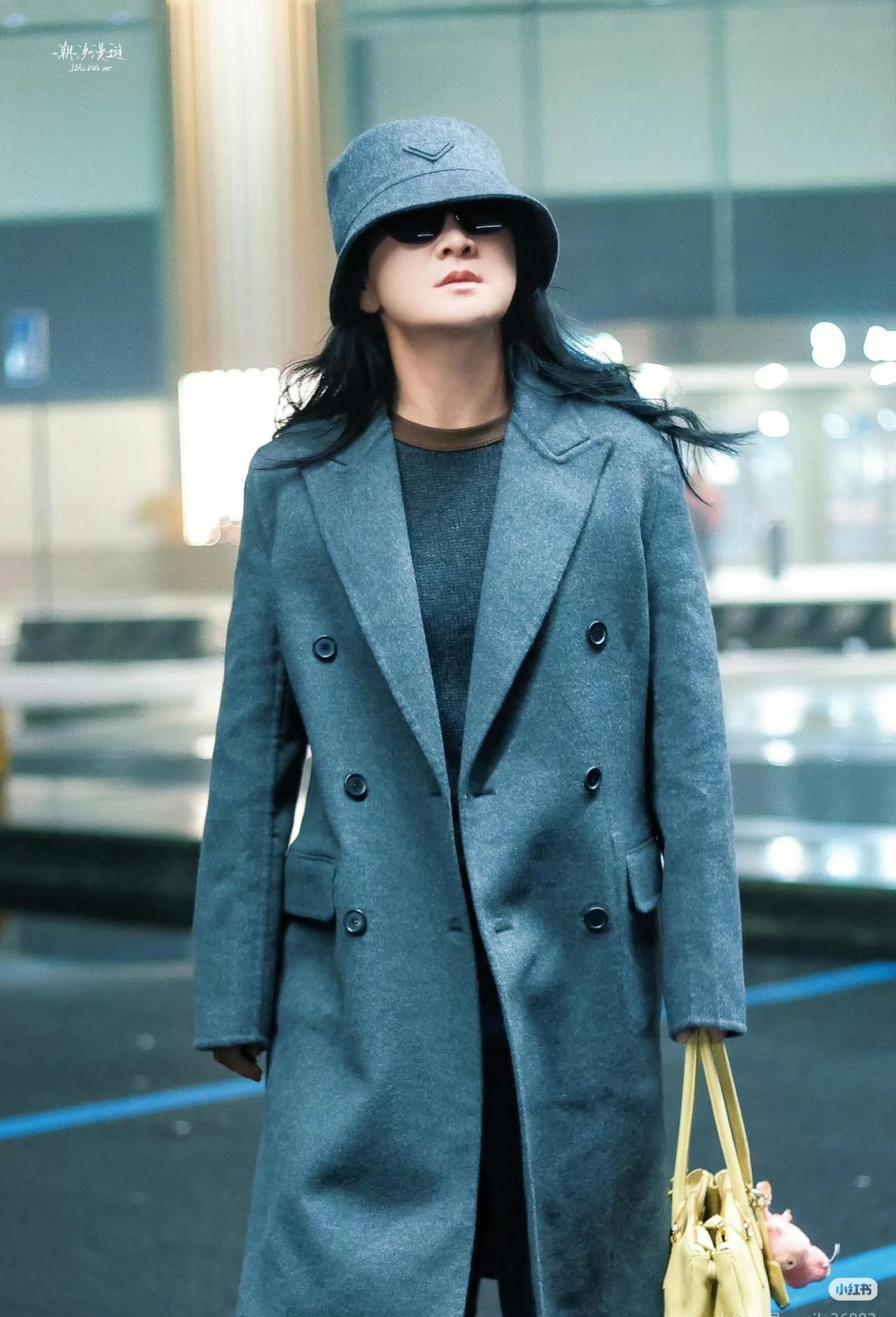 你敢信吗？那个曾经胖得可爱的贾玲，已经整整瘦了一整年，而且没反弹。更狠的是，