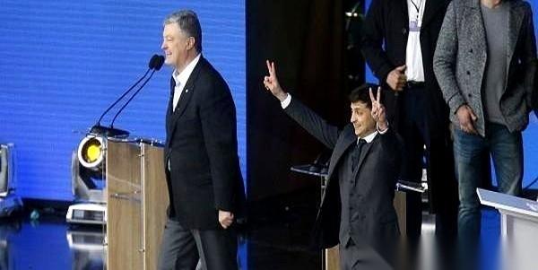 有时候翻看几年前的新闻，后背会发凉。真的。2019年，乌克兰大选，那个老牌政