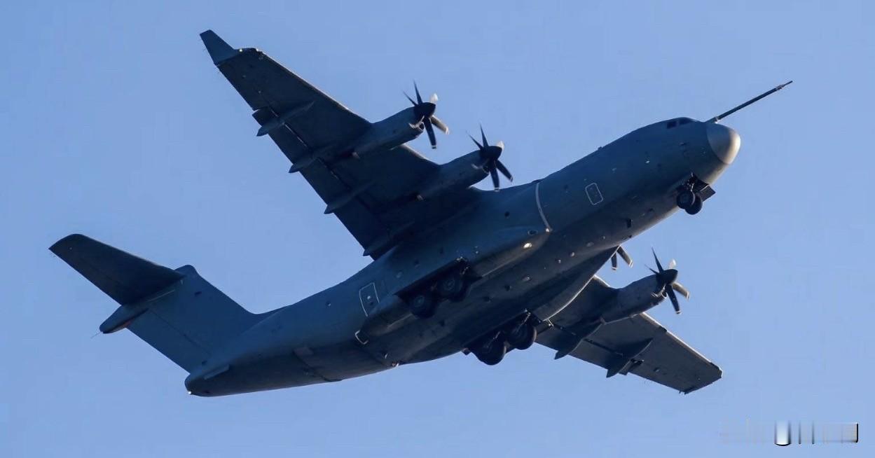 这是新运输机吗？看起来还不错的呀！难道说这就是传说中的的运30？其实新运出现