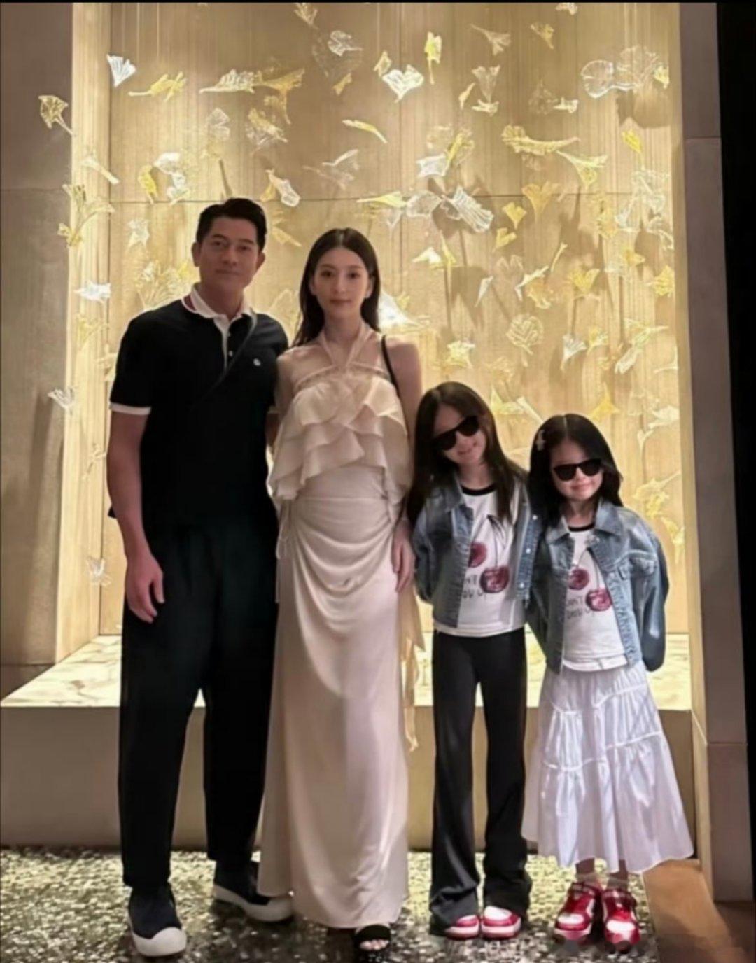 别再瞎猜郭富城要追四胎了，人家早把态度说透了！60岁天王首露面对镜头超松弛，直言