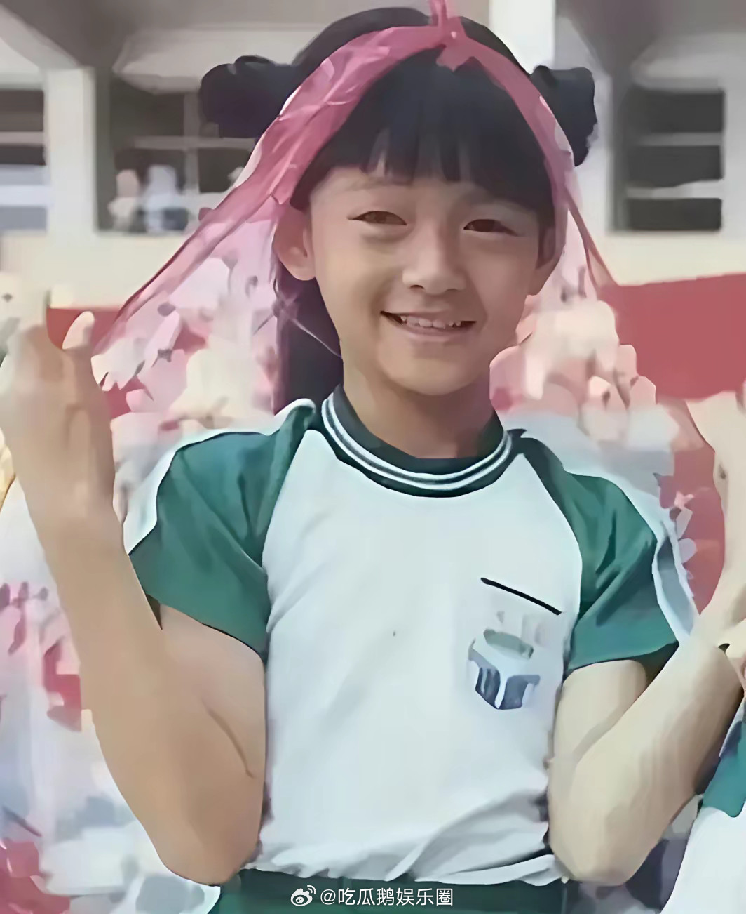 大S的童年照VS马小梅的童年照​​​