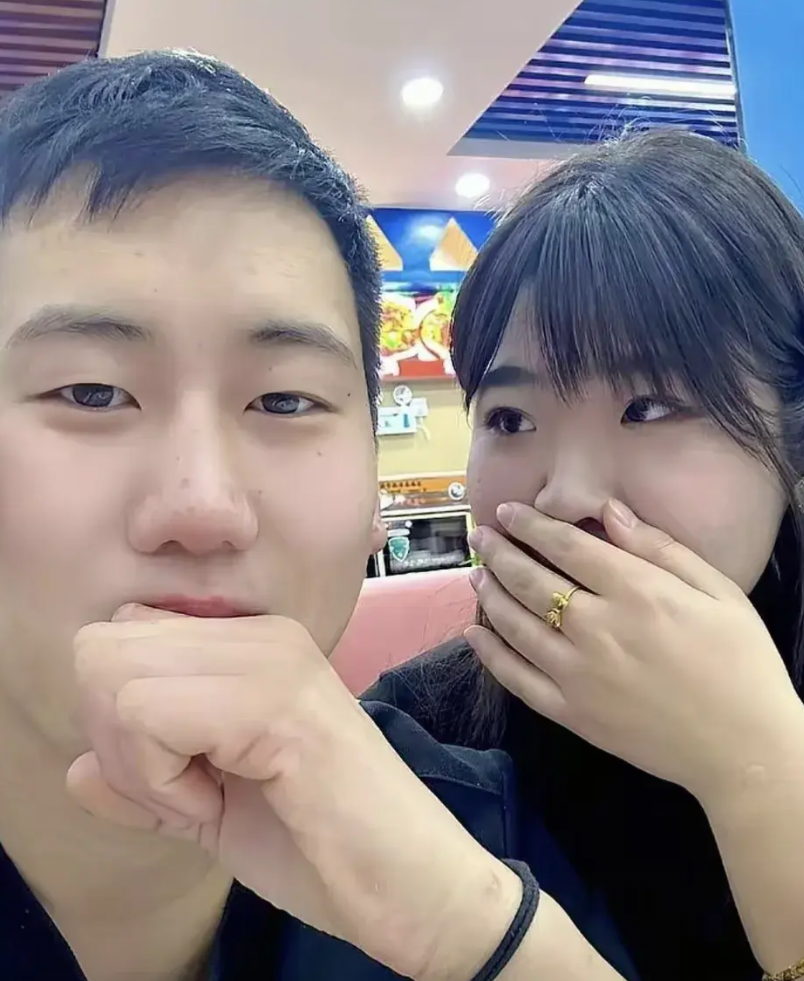 泪目！没等来婚礼，却等来了葬礼！6月30日，男主王康平与女主周辉坐朋友的车，半