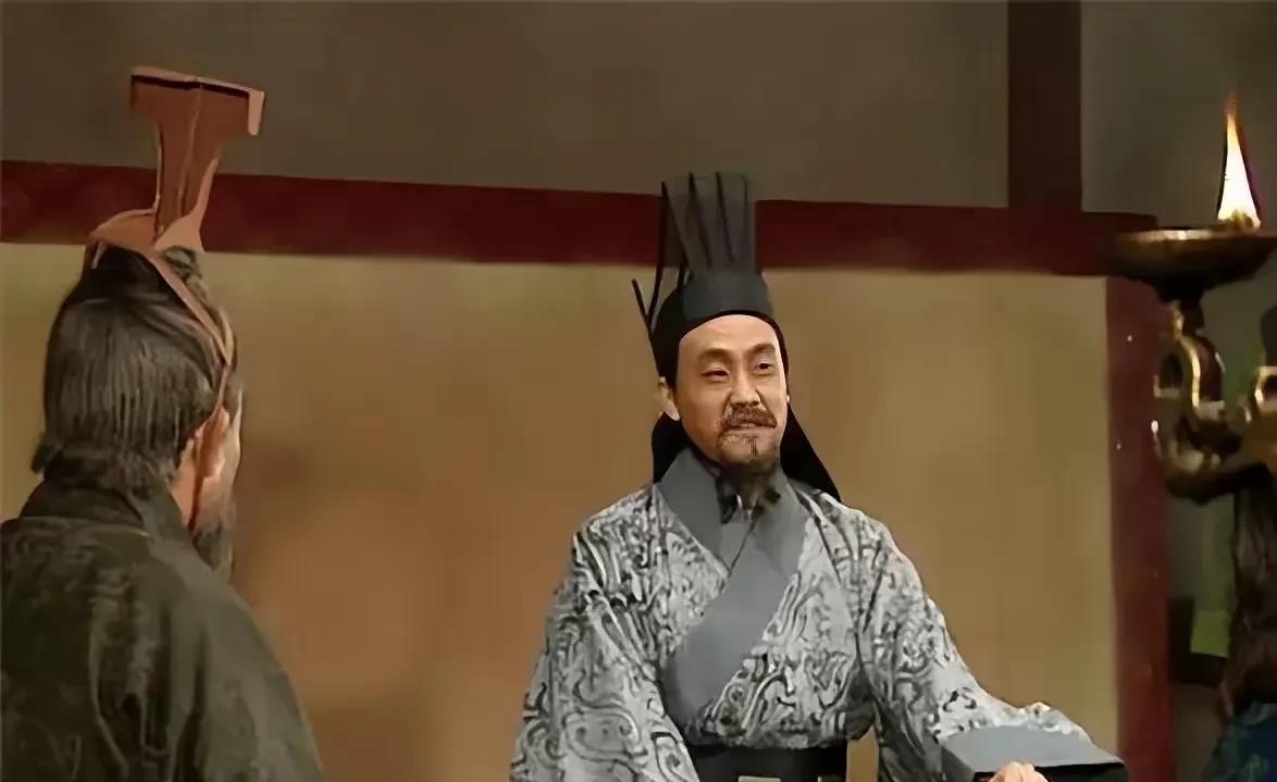 253年，东吴皇帝孙亮请客吃饭，大将军诸葛恪入宫，自带酒水，以防不测。诸葛恪，输
