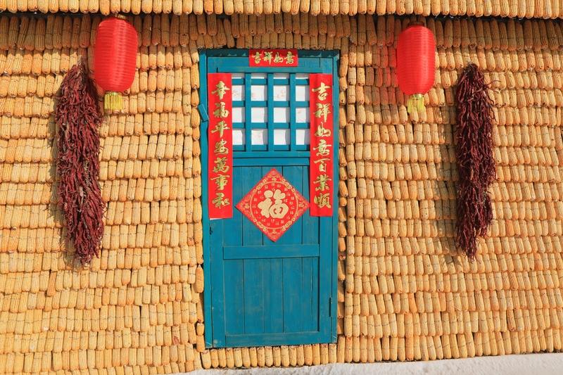 在东北买个农家小院，价格差异还挺大。要是在偏远点儿、经济欠发达的农村，可能几万块