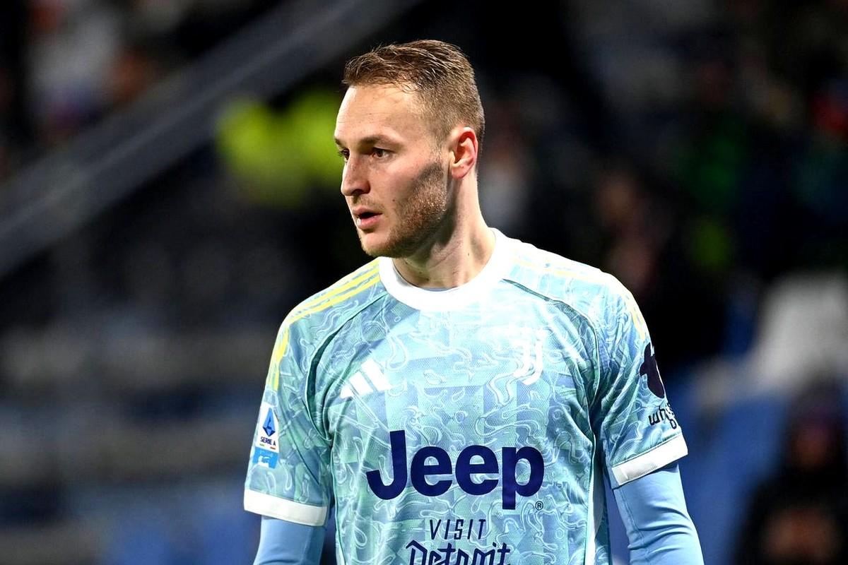 6000万欧元的库普迈纳斯，拿了个年度最失望球员奖……这哥们儿直接以约17%