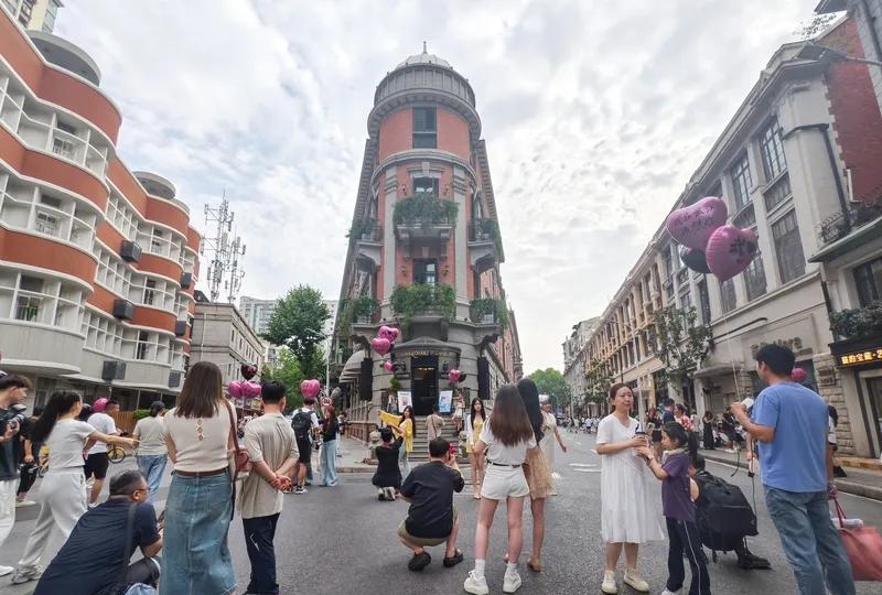 身边熟人有些在2019年买的房子，都买到高位了，现在都要出手，亏多少呢？一个熟