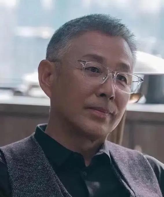#王志文和陈道明谁的演技更好#王志文和陈道明都是中国影视界的演技翘楚，难分伯仲。