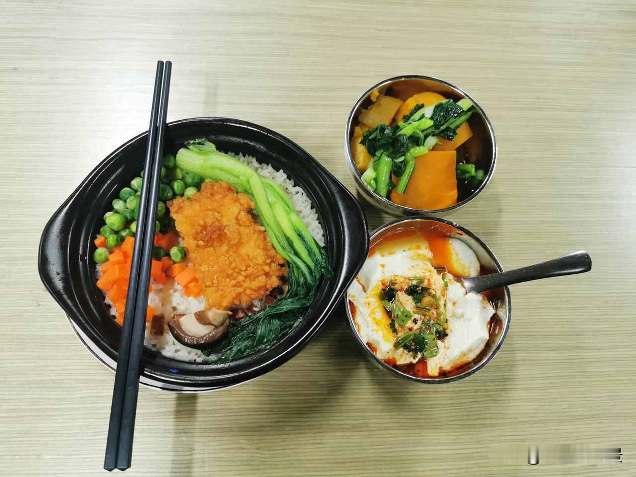 分享简单的晚餐