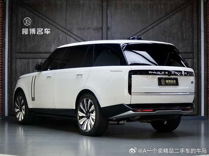 2025款路虎揽胜创世加长，只跑了1.3万公里，价格仅需130大！！！！​