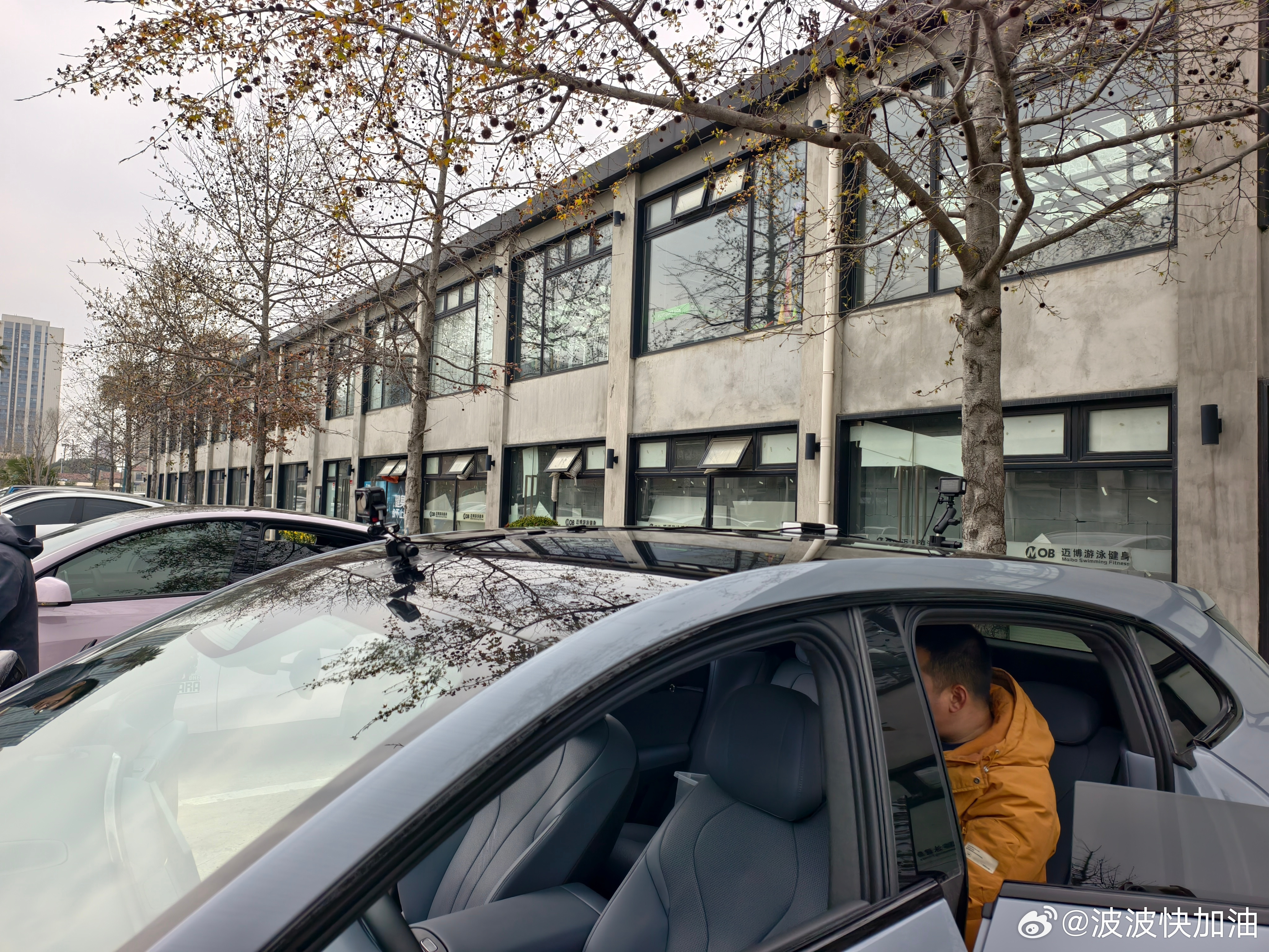 刚和出去体验了小鹏第二代VLA，进步太大了。之前疯狂吐槽的重刹、点刹完全没有了