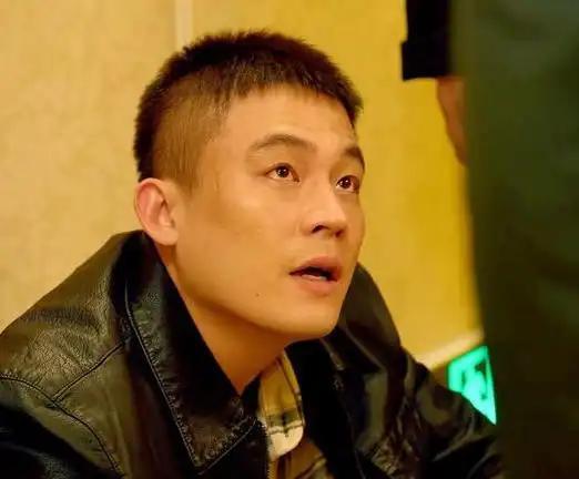 刑警的日子：婷婷体检查出癌症，主动离婚净身出户这幕，子明心碎。刘子明曾经上一段感