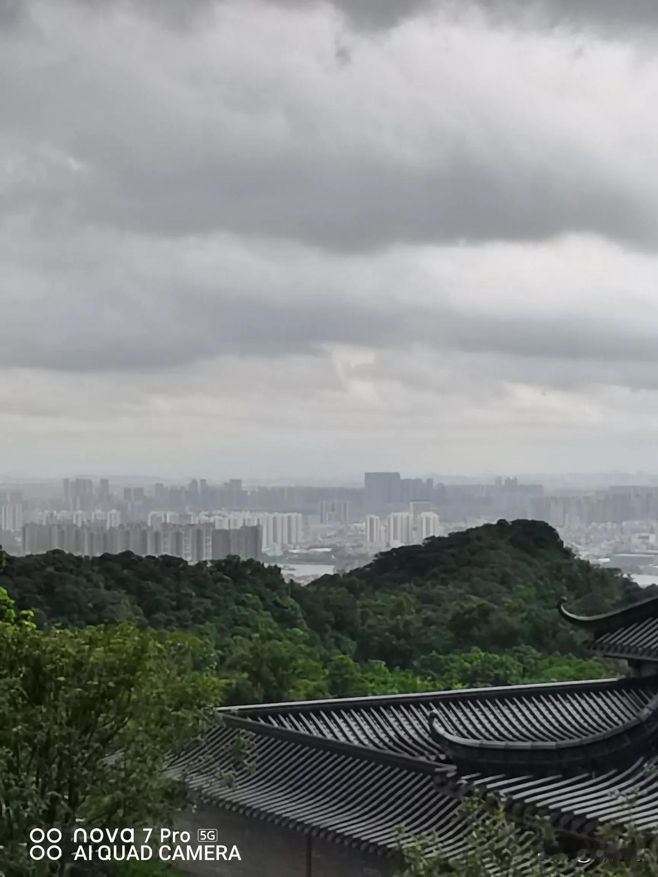 天眼看人生，无怨也无悔:1、你喜欢的，不一定合适你喜欢的衣服，穿上不一定好
